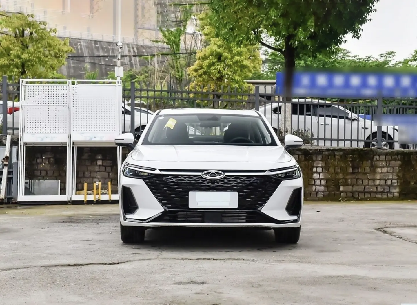 Chery Arrizo 8  из Китая