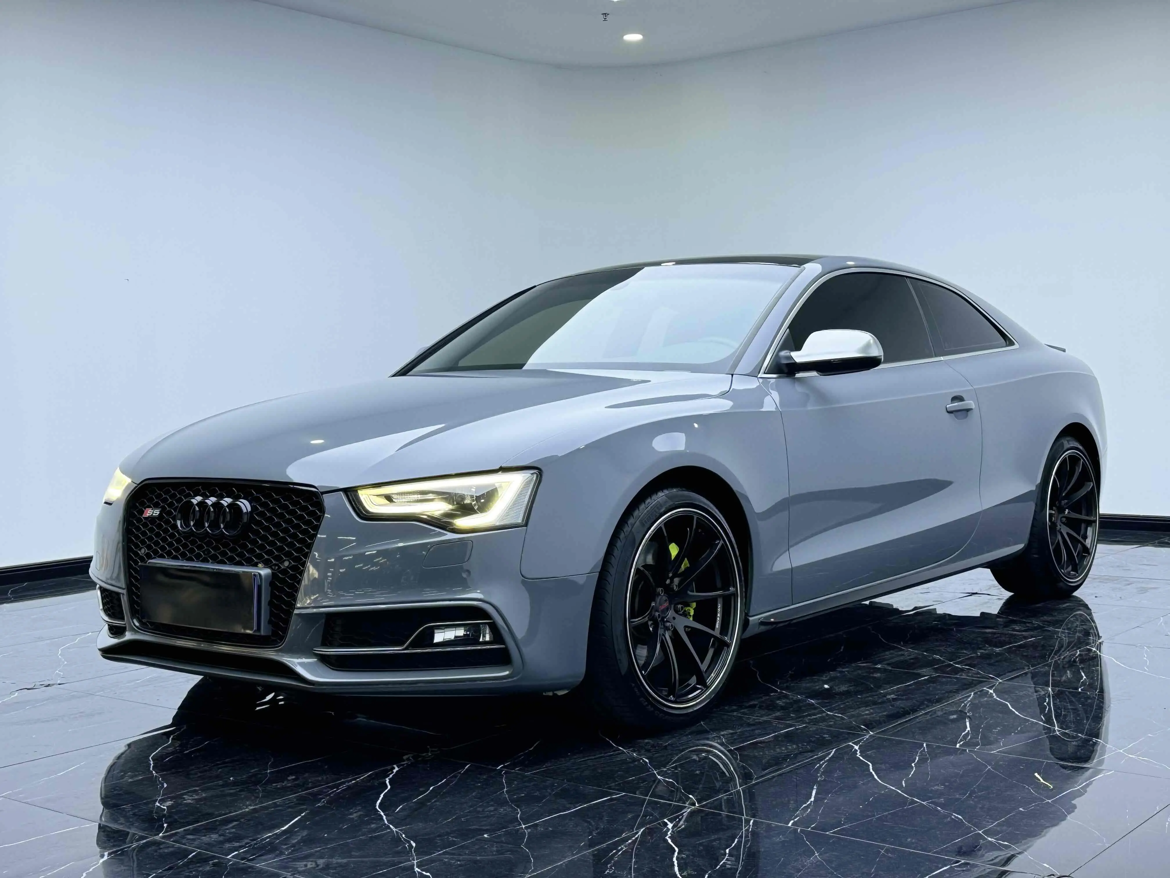 Audi S5  из Китая