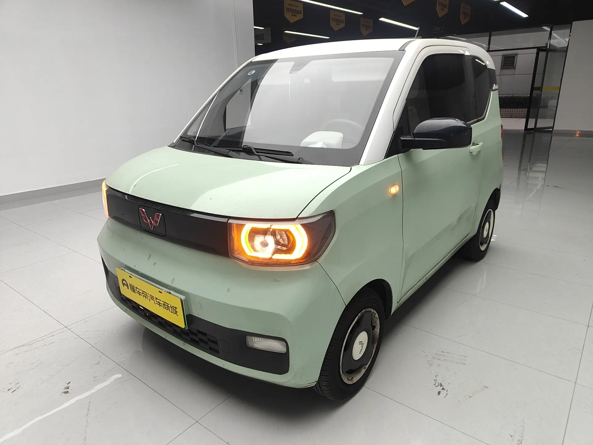 Wuling Hongguang MINIEV  из Китая