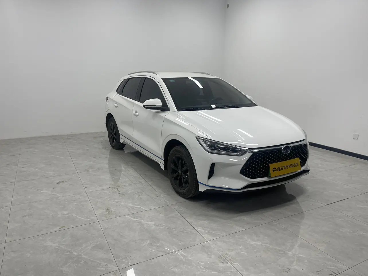 BYD e2  из Китая