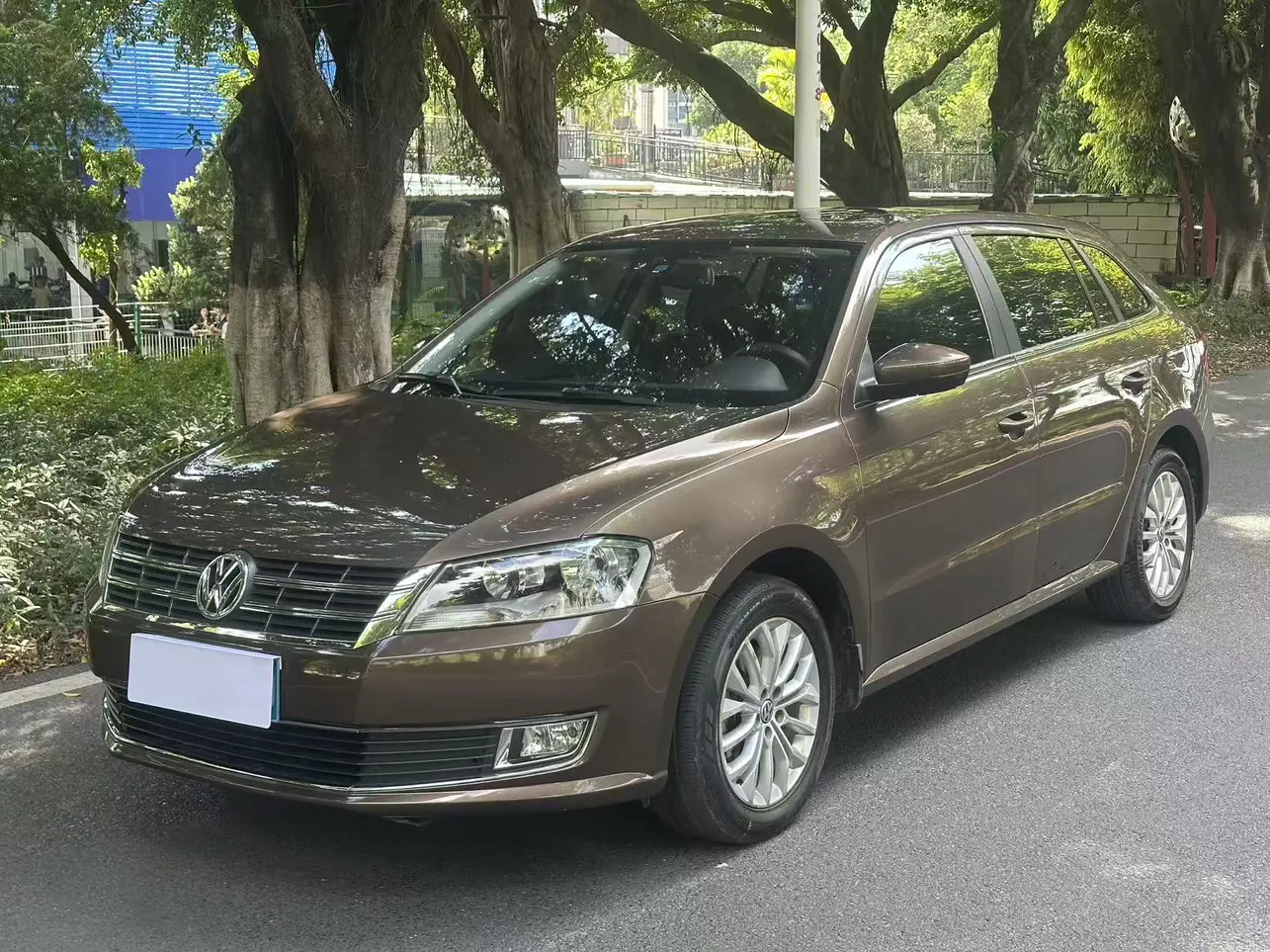 Volkswagen Langxing  из Китая