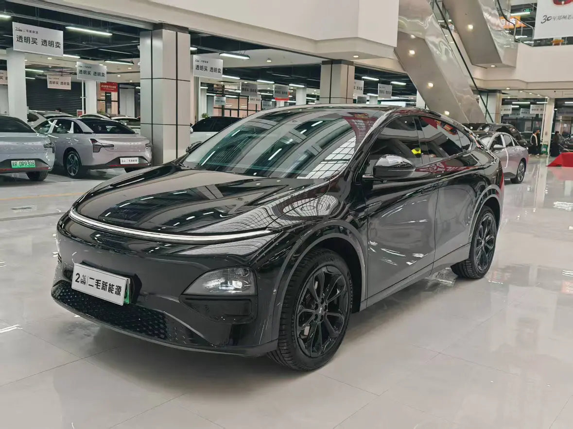 Xpeng G6  из Китая