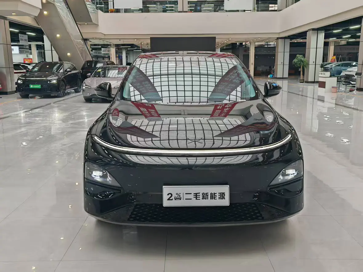 Xpeng G6  из Китая