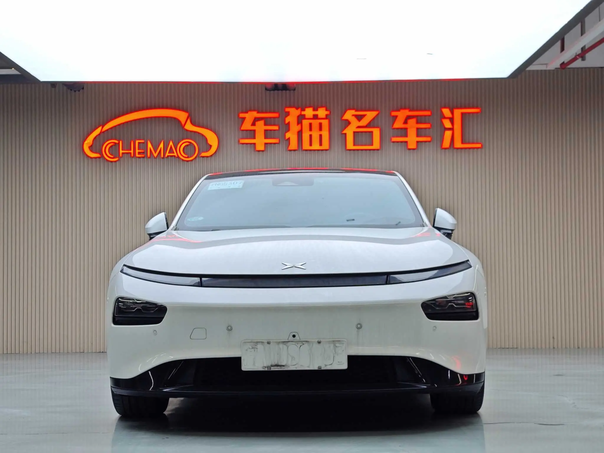 Xpeng P7  из Китая