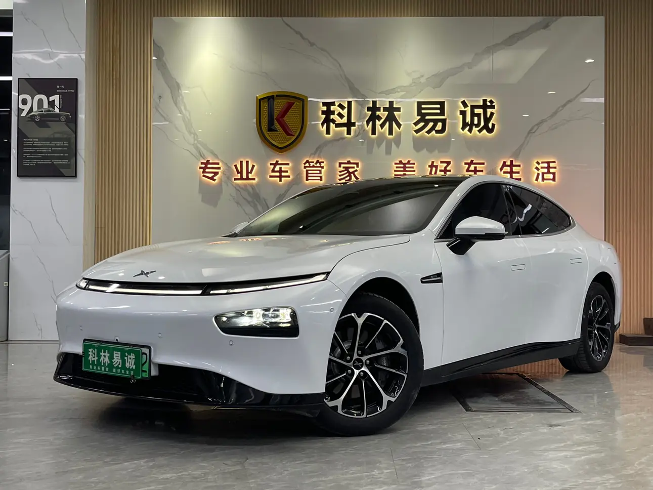 Xpeng P7  из Китая