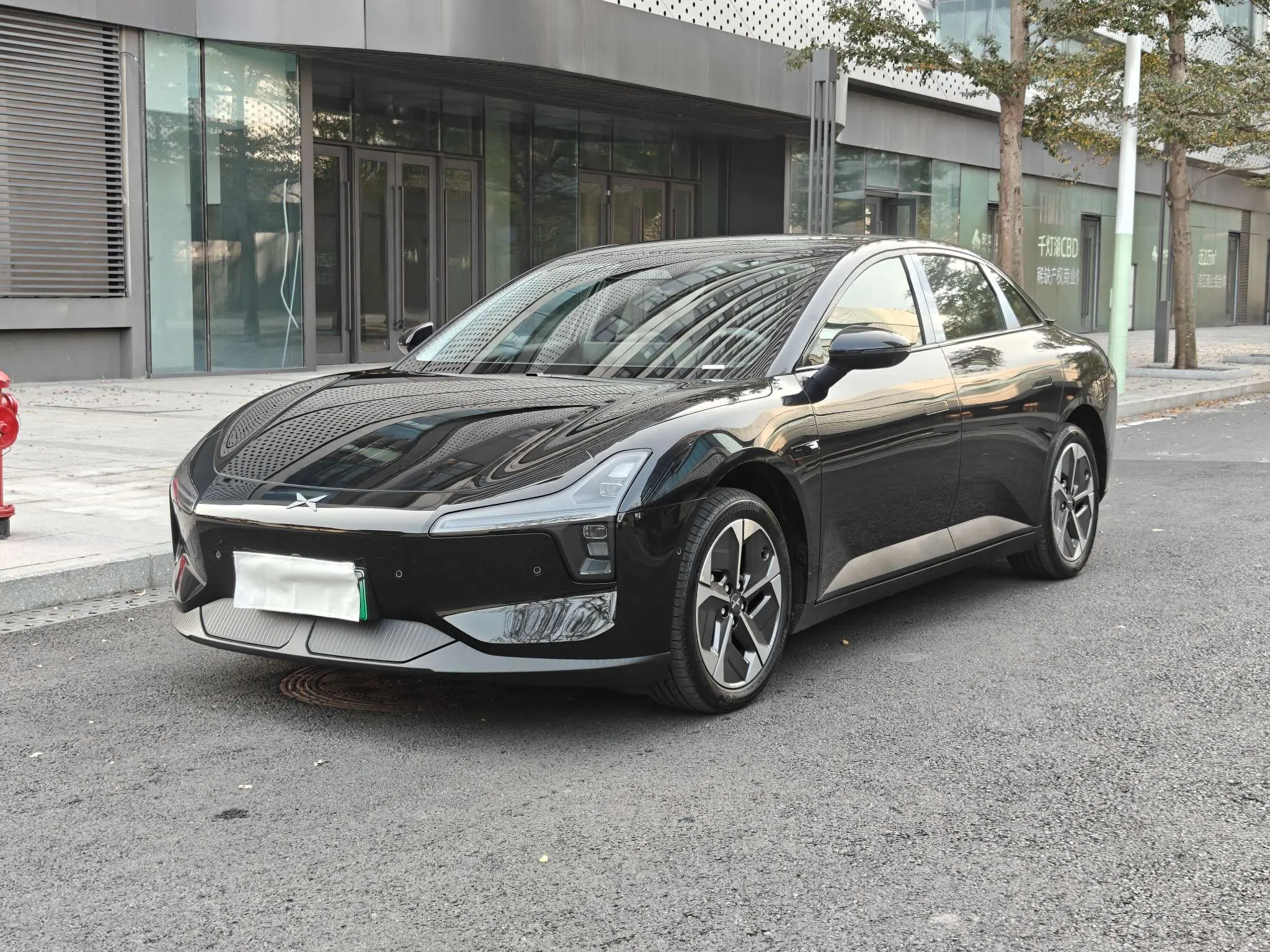 Xpeng Xiaopeng MONA M03  из Китая