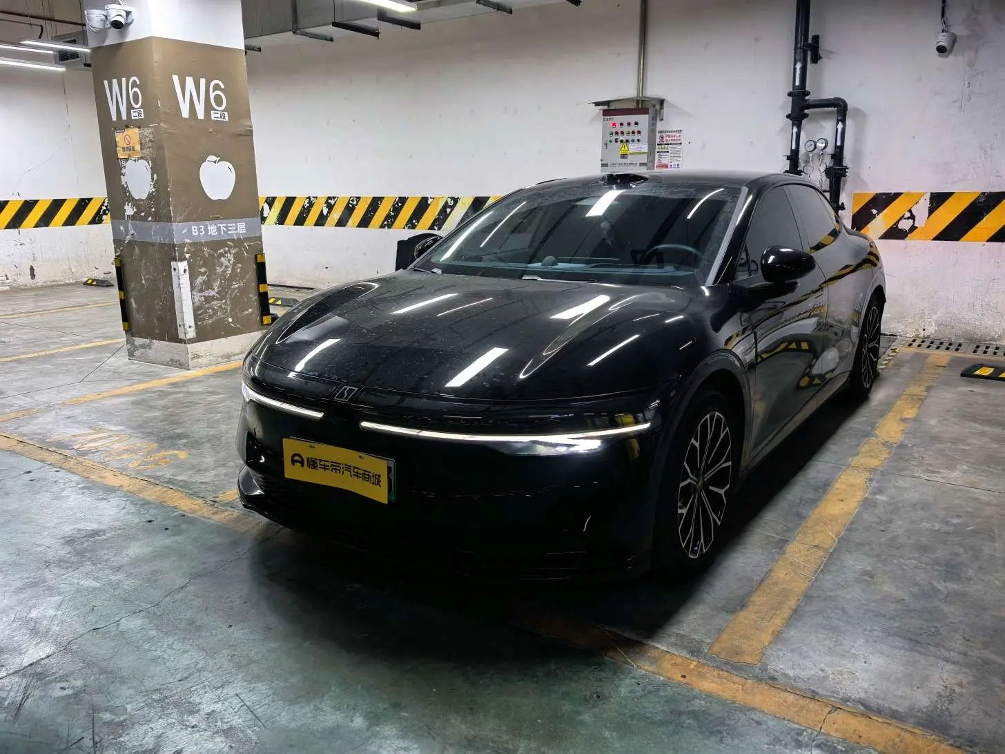 ZEEKR 007  из Китая