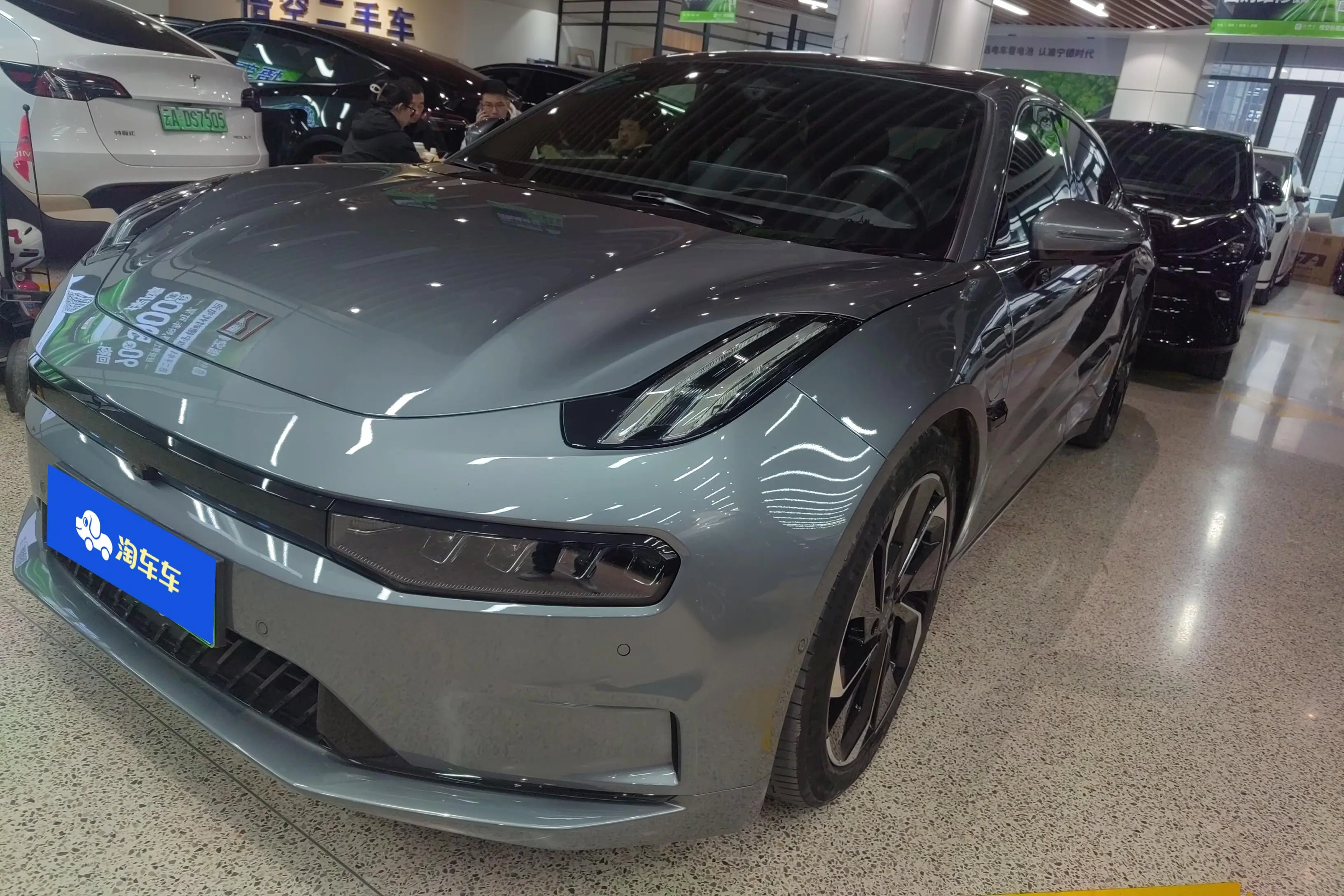 ZEEKR 001  из Китая