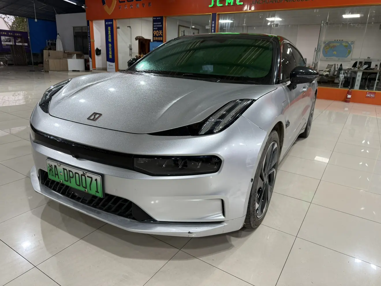 ZEEKR 001  из Китая