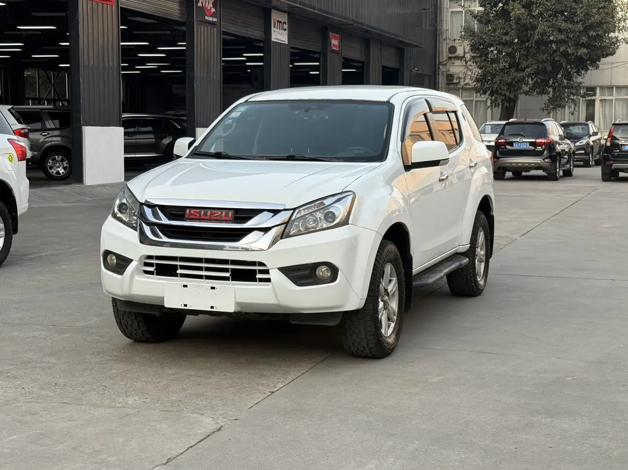 Isuzu Mu-X Shepherd  из Китая