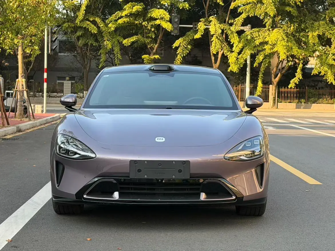 Xiaomi car Xiaomi SU7  из Китая