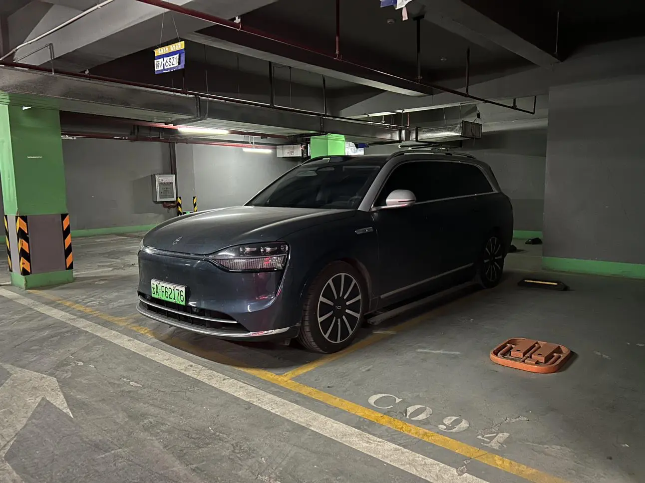 AITO M9 (Wenjie M9)  из Китая