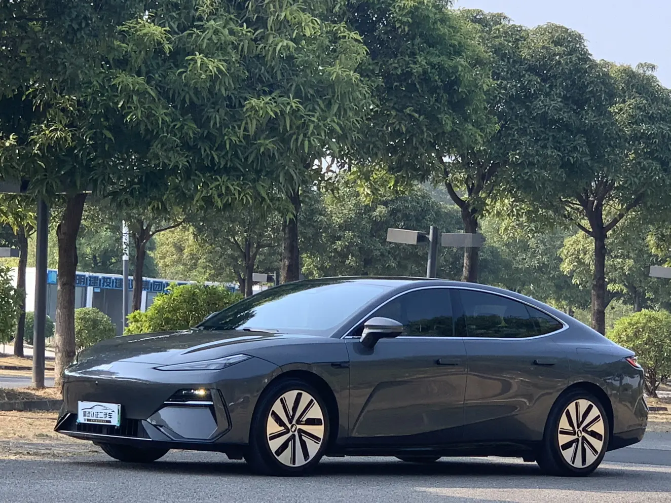 Geely Galaxy E8  из Китая