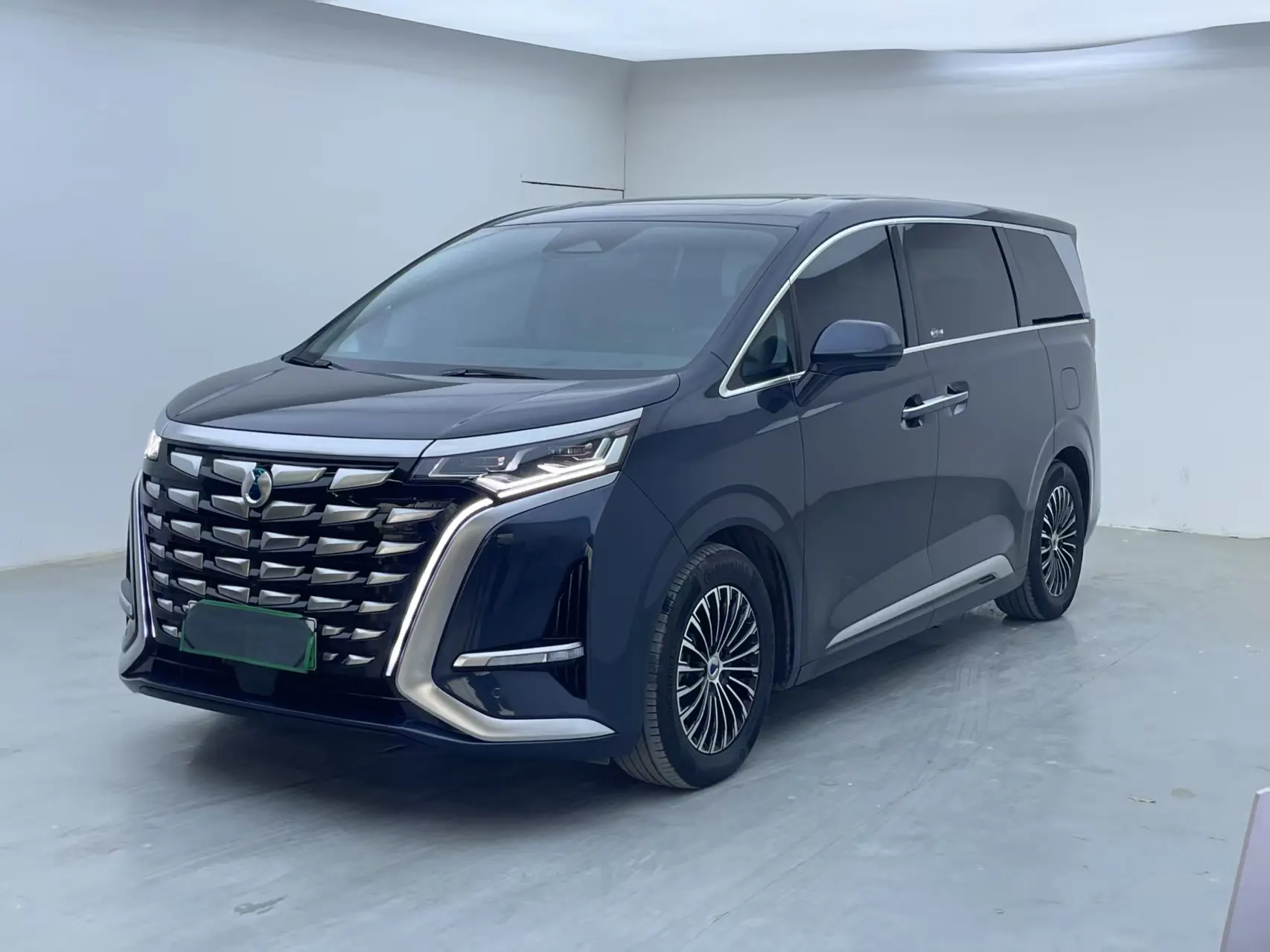 Denza D9 DM  из Китая