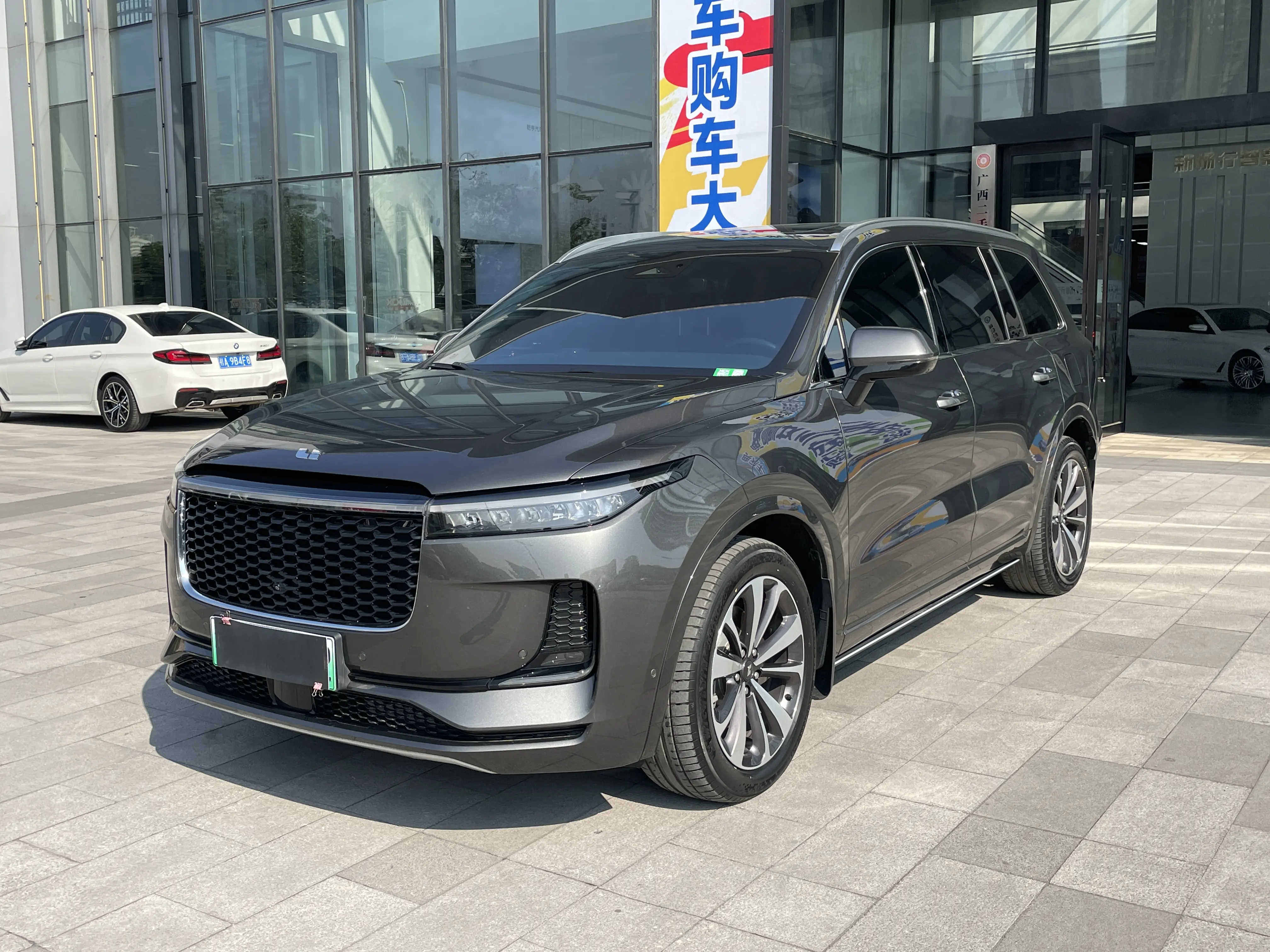 Li ONE (Ideal ONE)  из Китая