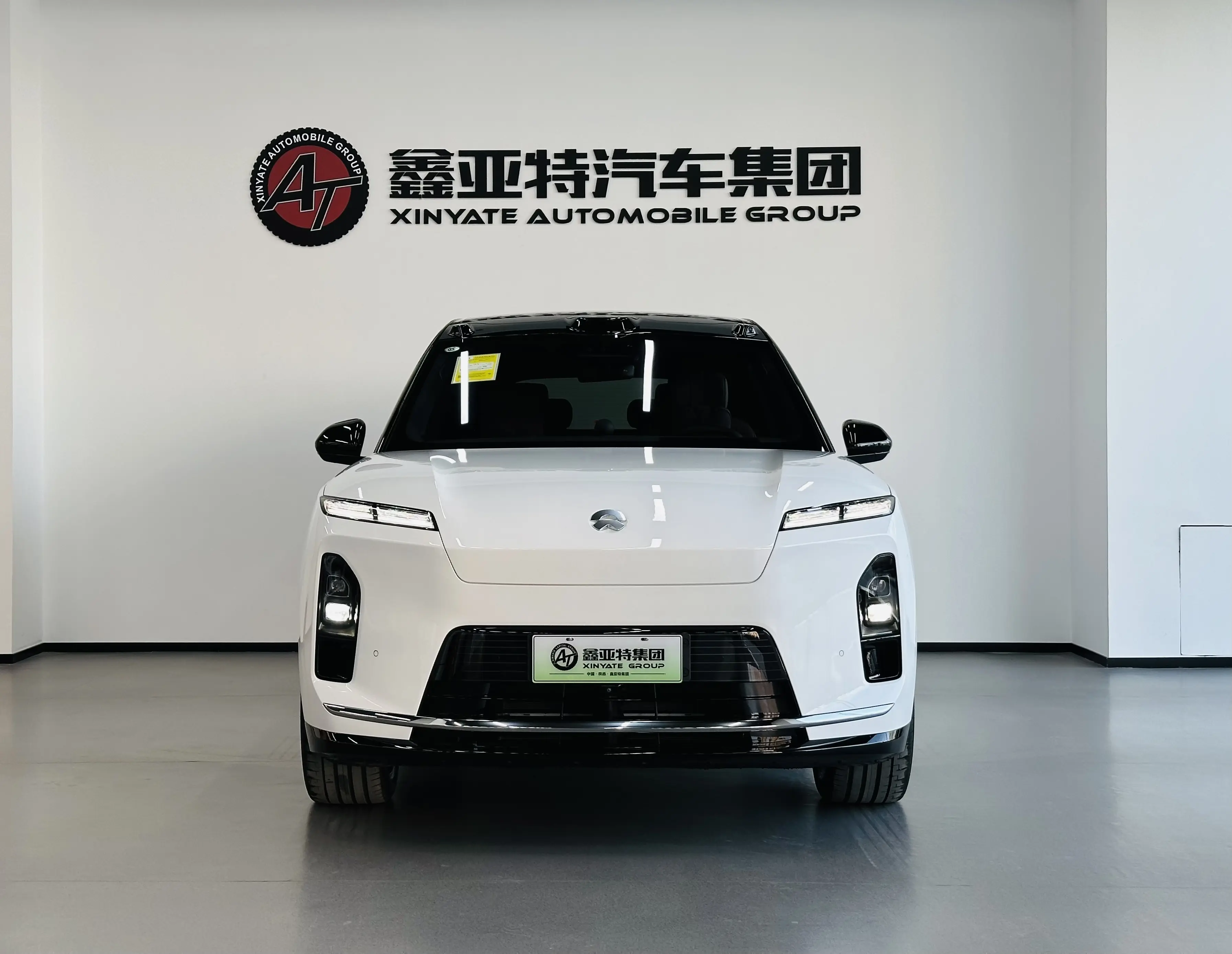 NIO ES8  из Китая