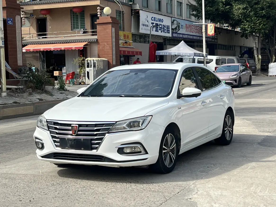 Roewe i5  из Китая