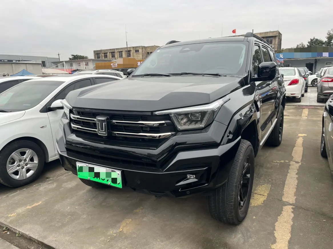 Tank 400 Hi4-T  из Китая