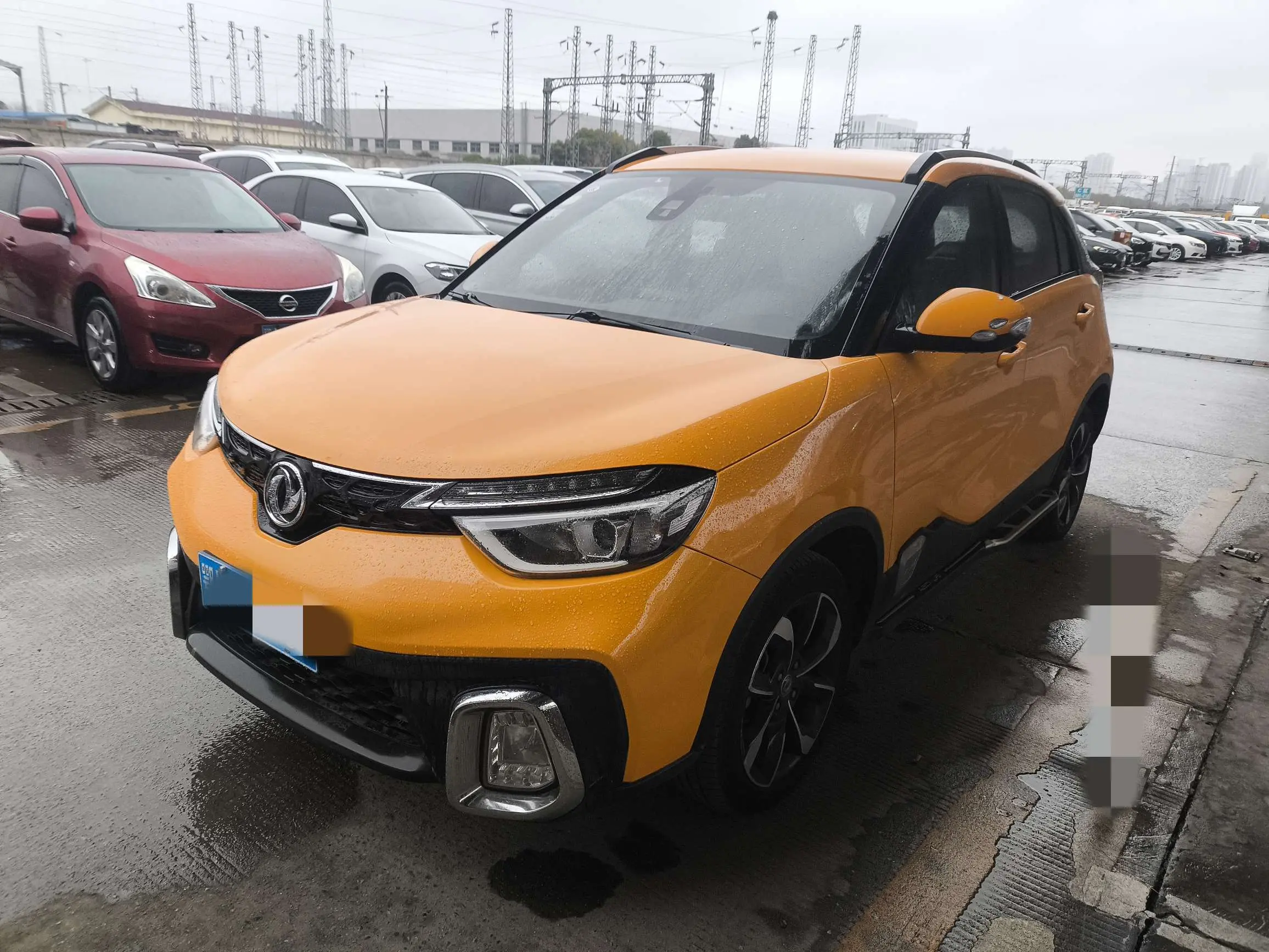 Dongfeng Fengshen AX4  из Китая