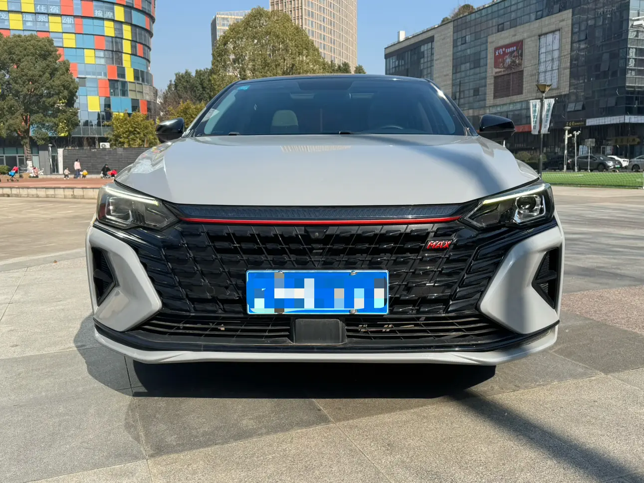 Dongfeng Yixuan MAX  из Китая