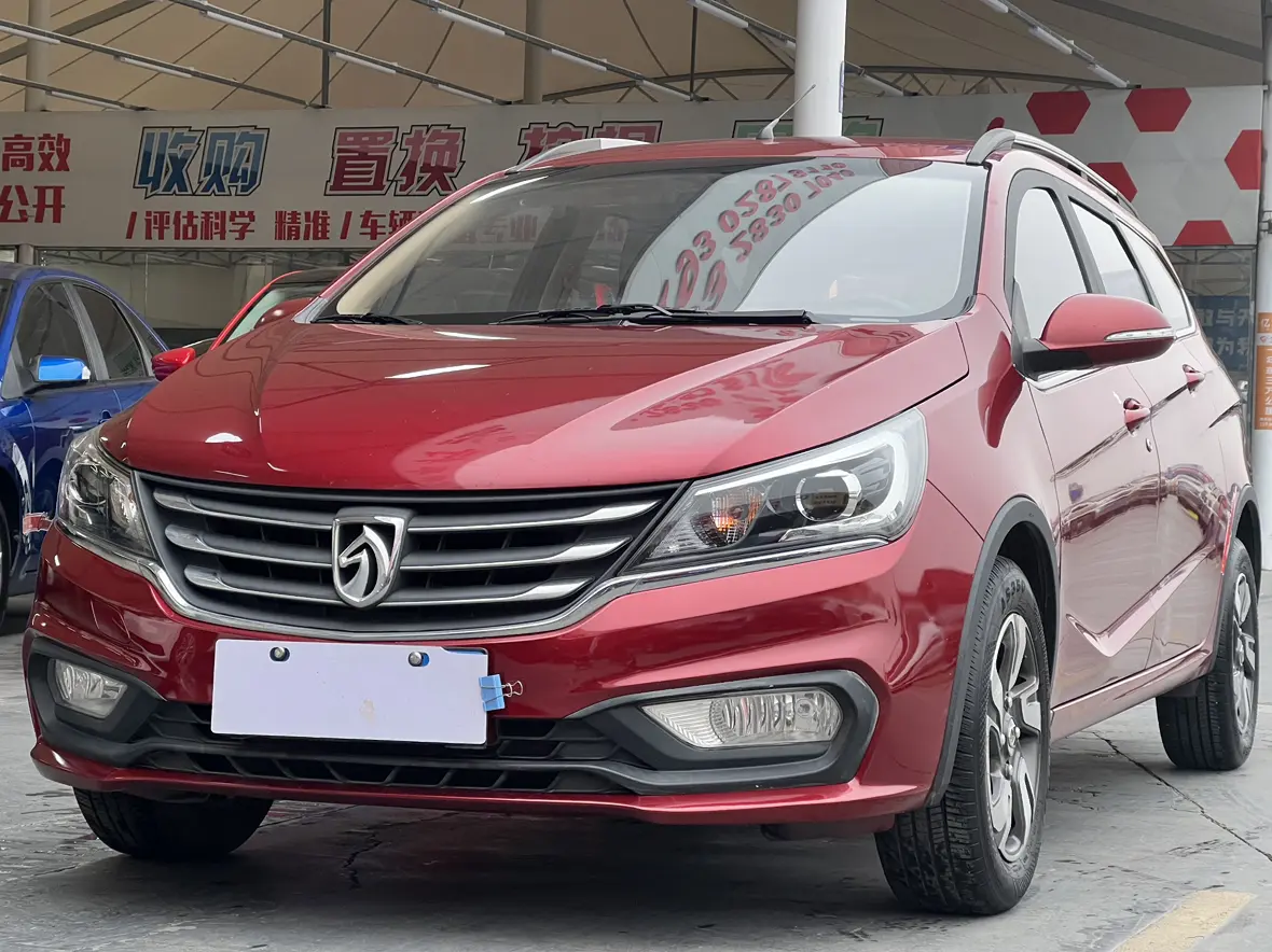 Baojun 310W  из Китая