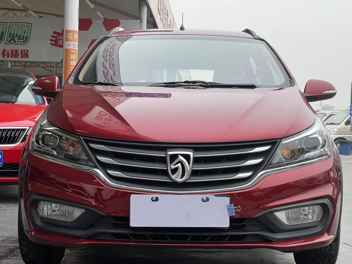 Baojun 310W  из Китая