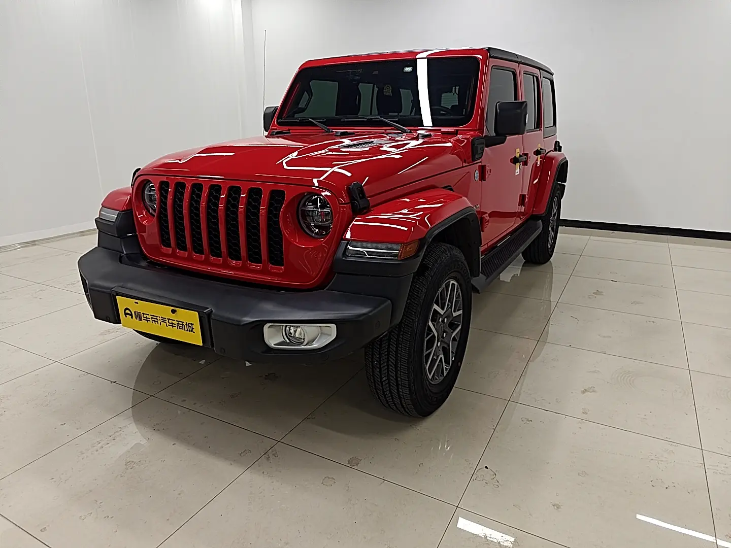 Jeep Wrangler 4xe PHEV  из Китая
