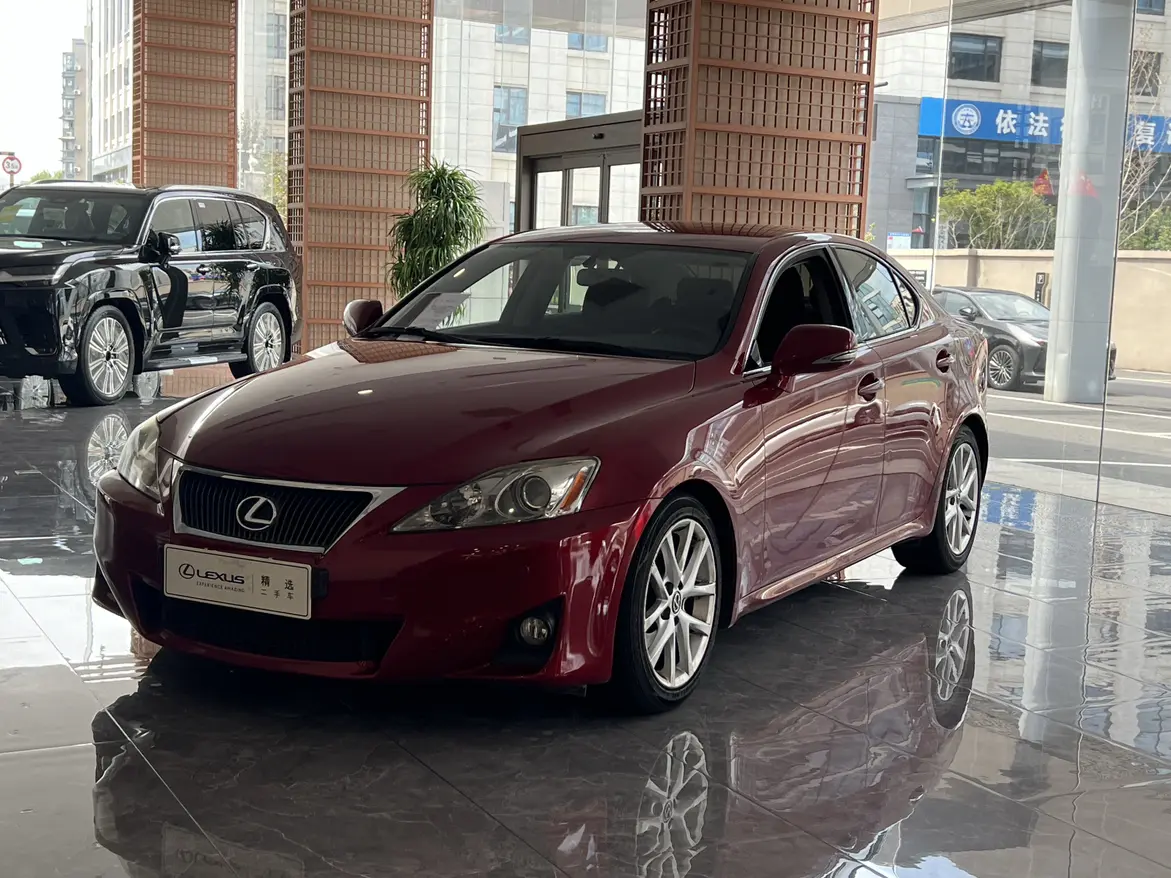 Lexus IS  из Китая