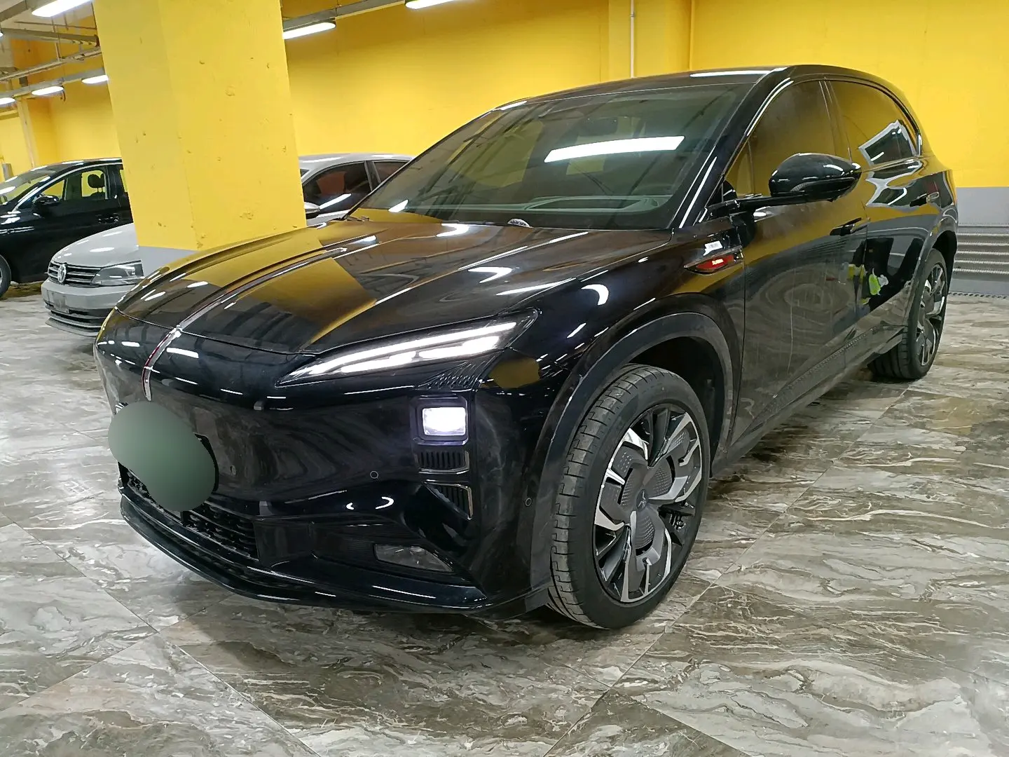 Hongqi Red Flag Tiangong 08  из Китая