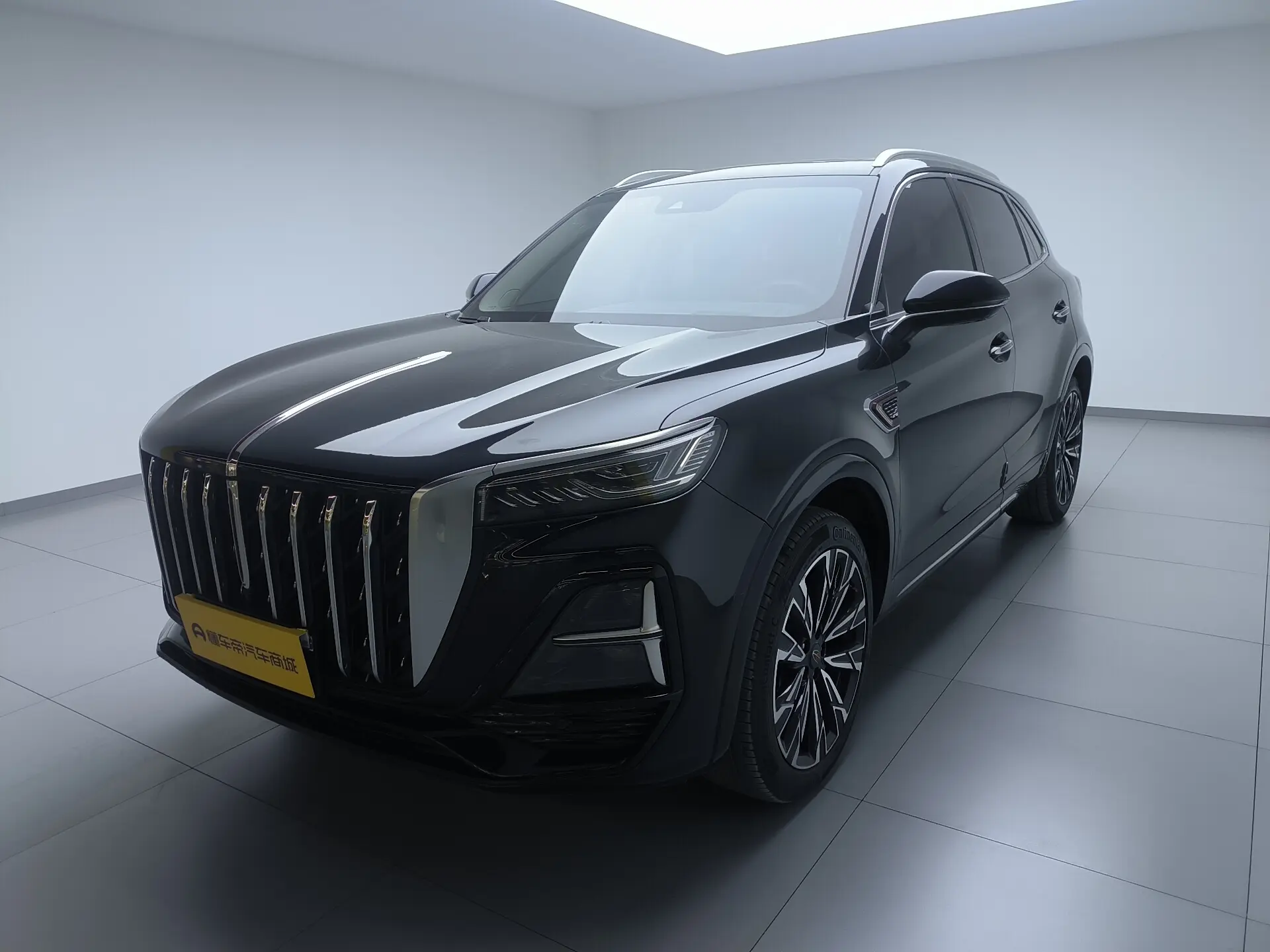 Hongqi HS5  из Китая