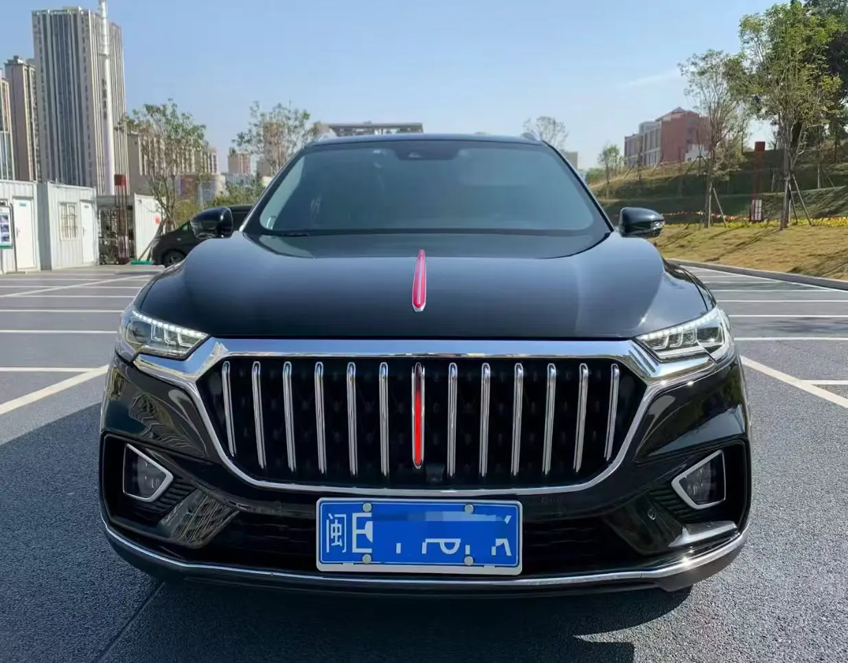 Hongqi HS5  из Китая