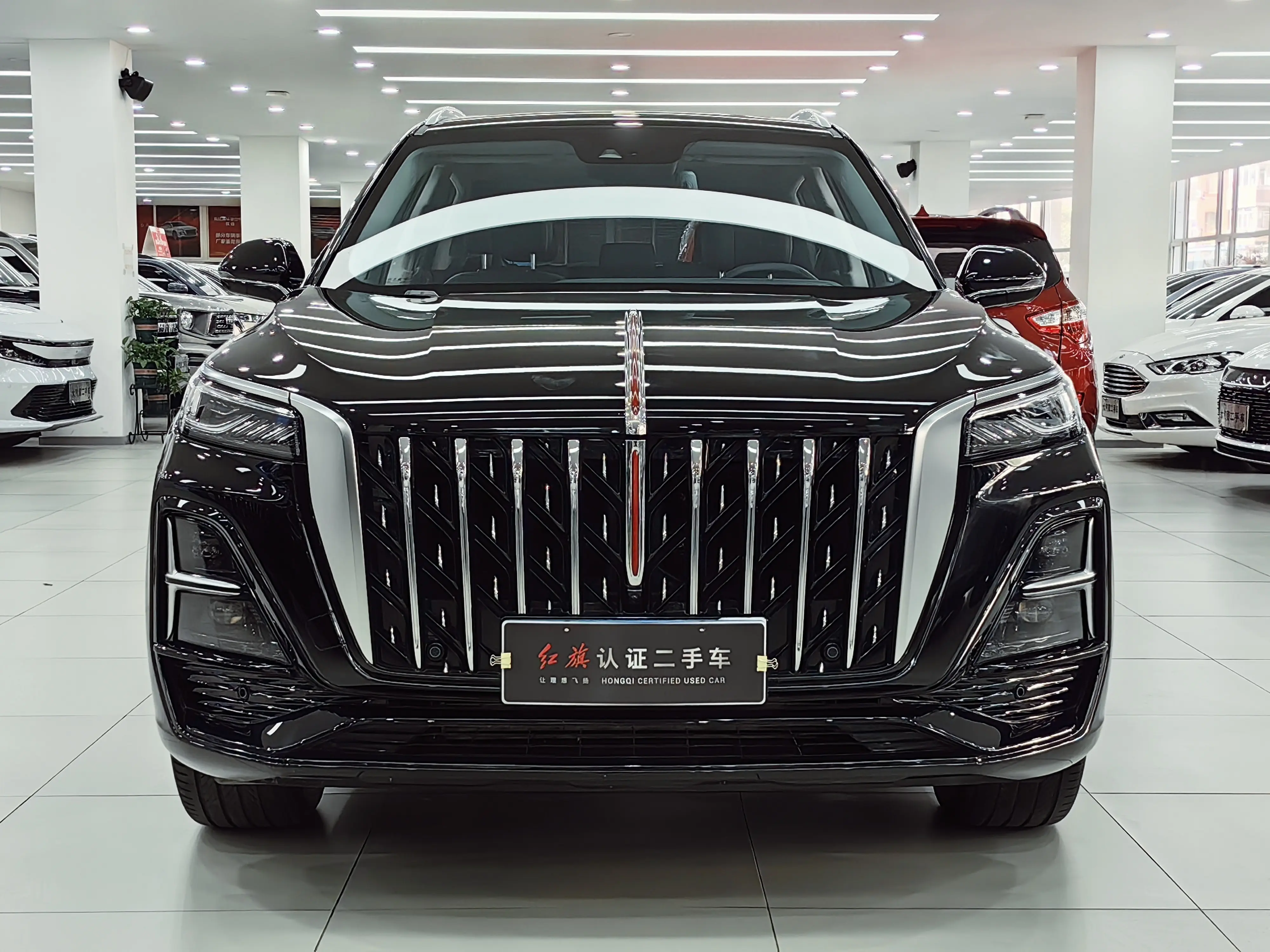 Hongqi HS5  из Китая