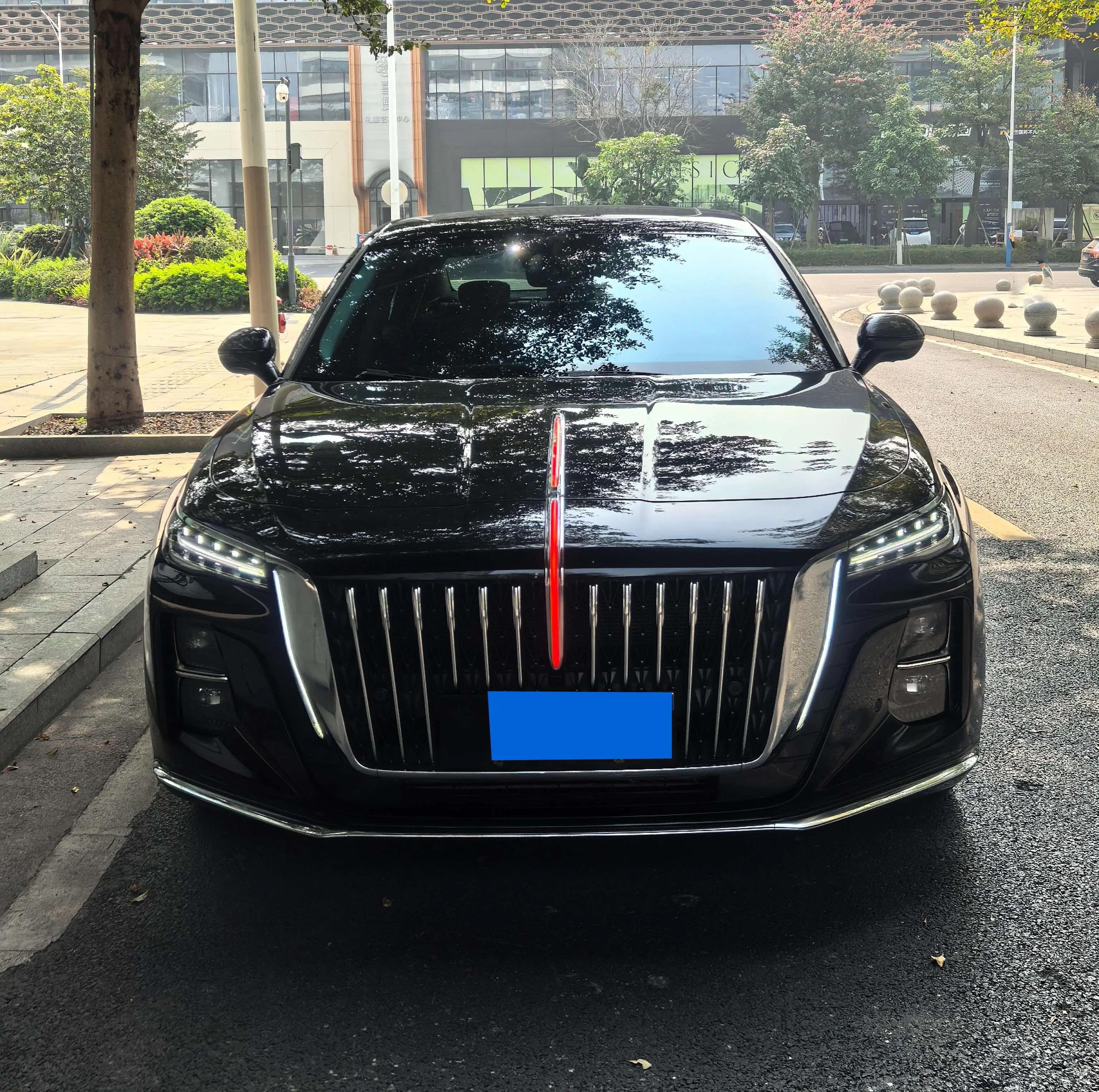 Hongqi H5  из Китая