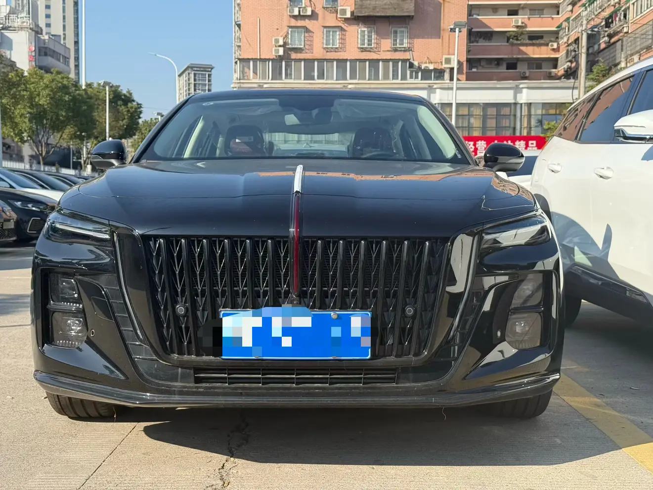 Hongqi H5  из Китая