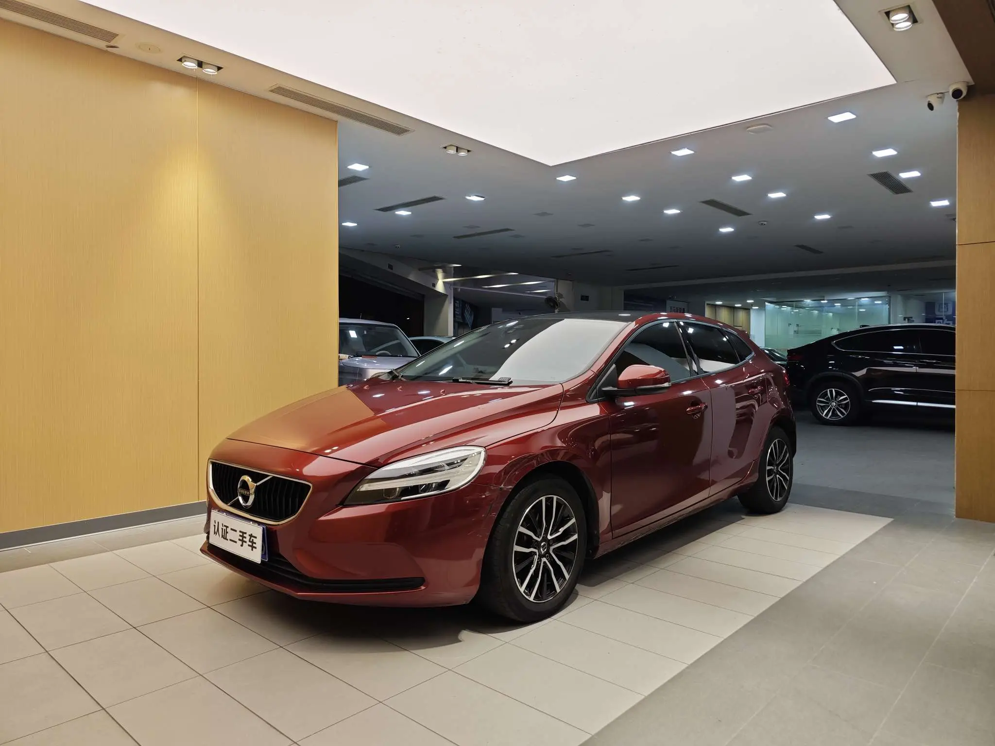 Volvo V40  из Китая