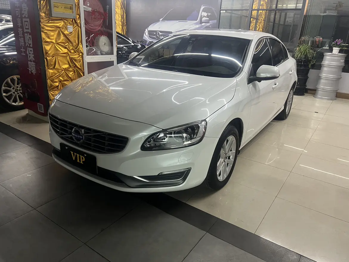 Volvo S60  из Китая