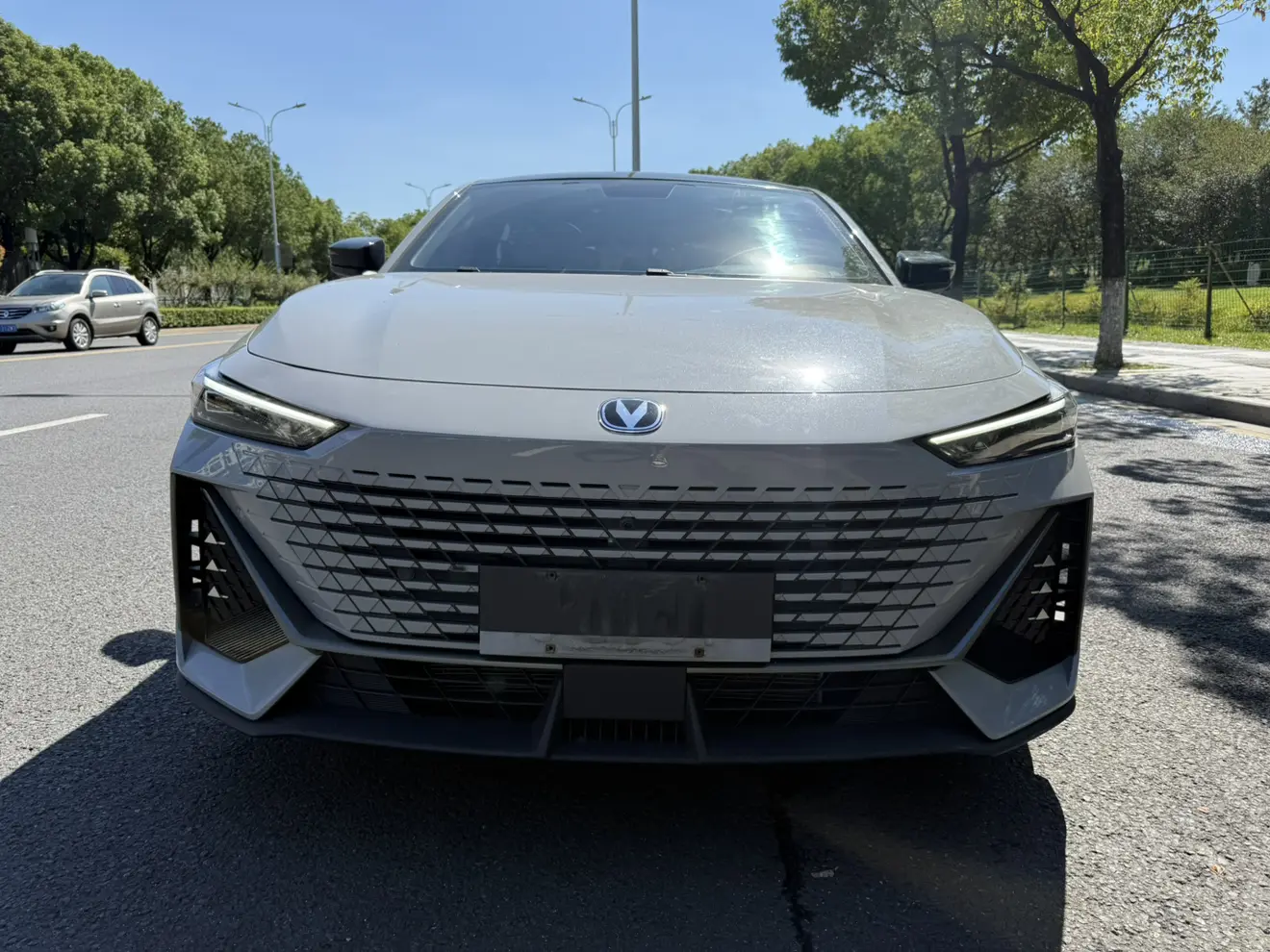 Changan UNI-V  из Китая