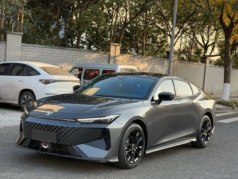 Changan UNI-V  из Китая