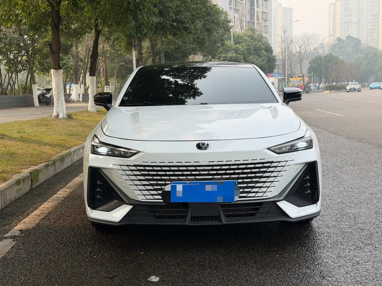 Changan UNI-V  из Китая