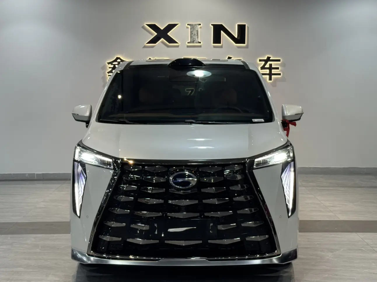 GAC Trumpchi aspires to the M8  из Китая