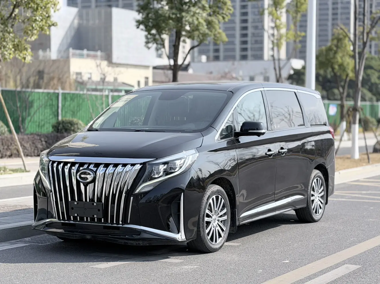 GAC Trumpchi M8  из Китая