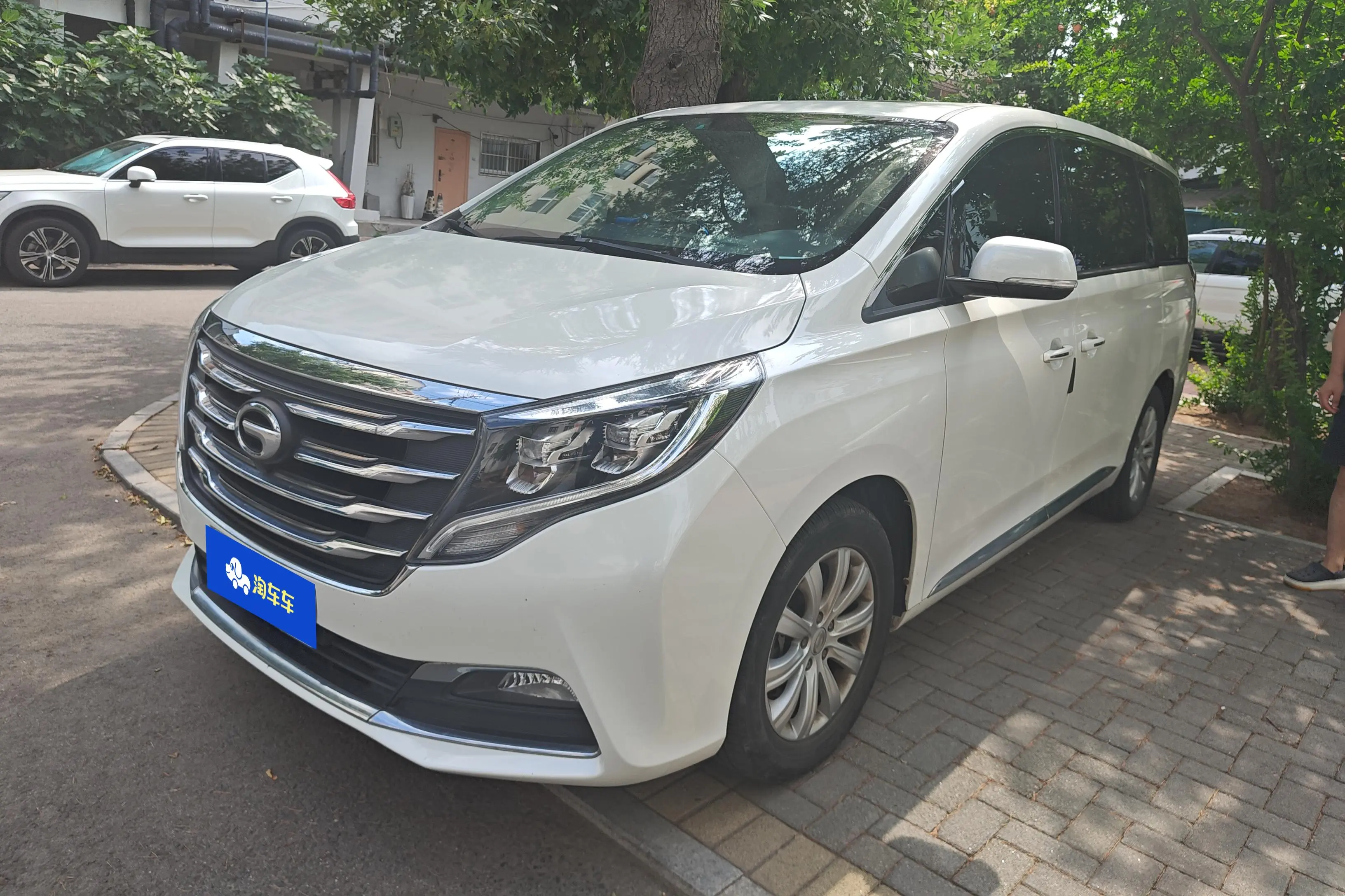 GAC Trumpchi M8  из Китая