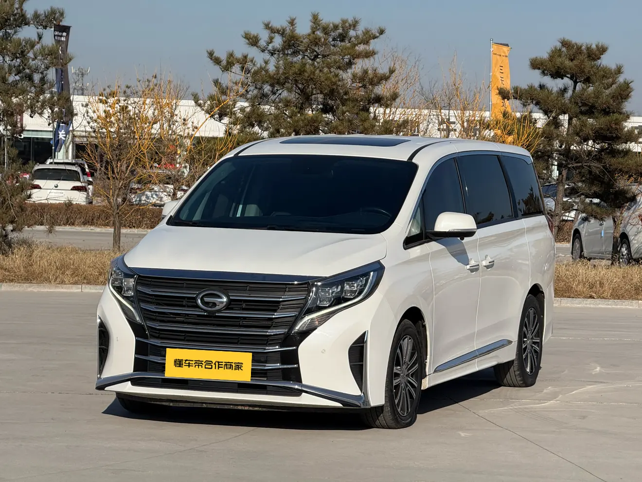GAC Trumpchi M8  из Китая