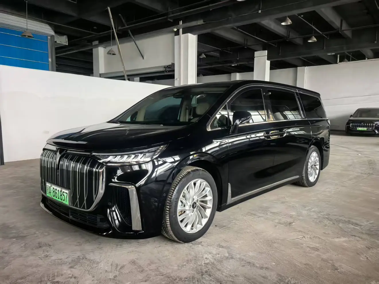 Voyah Lantu Dreamer EV  из Китая