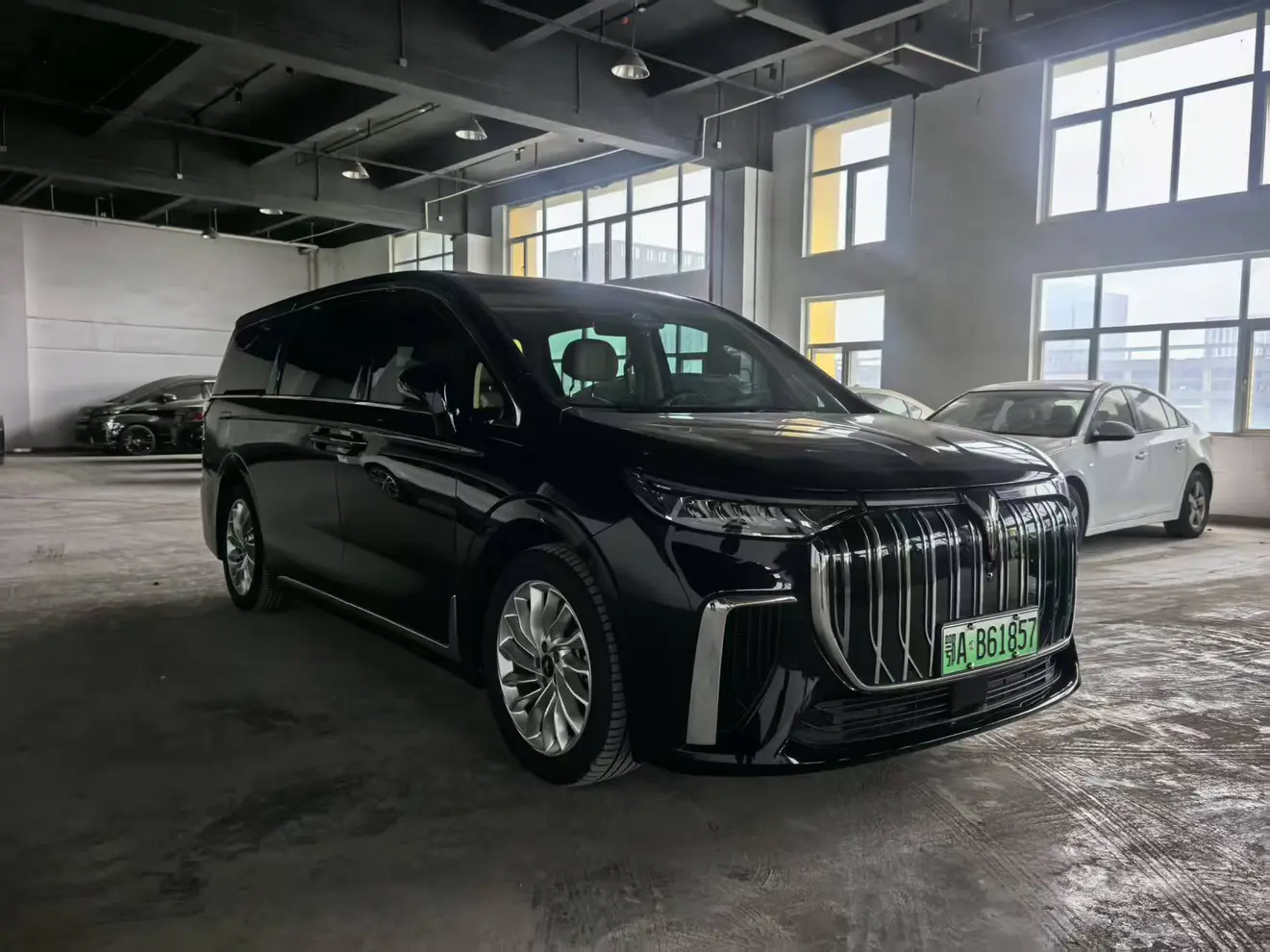 Voyah Lantu Dreamer EV  из Китая