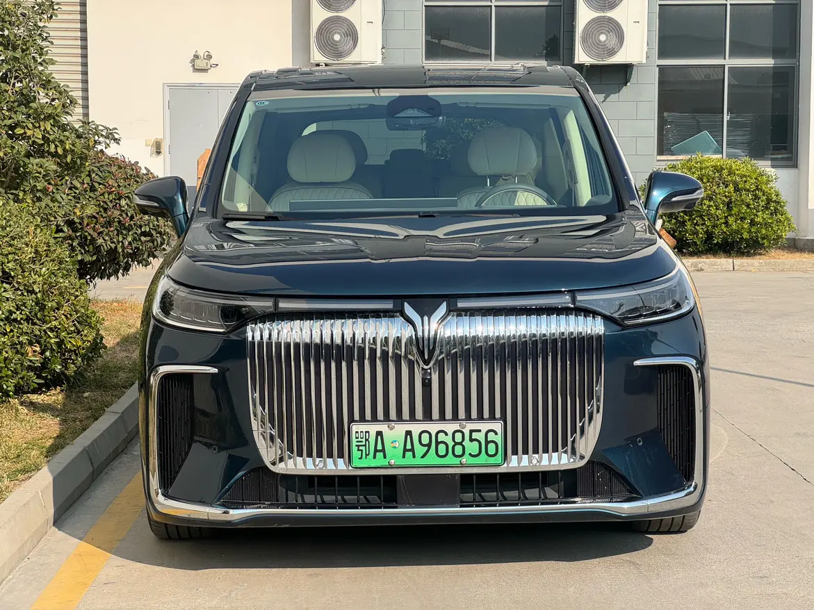 Voyah Lantu Dreamer EV  из Китая