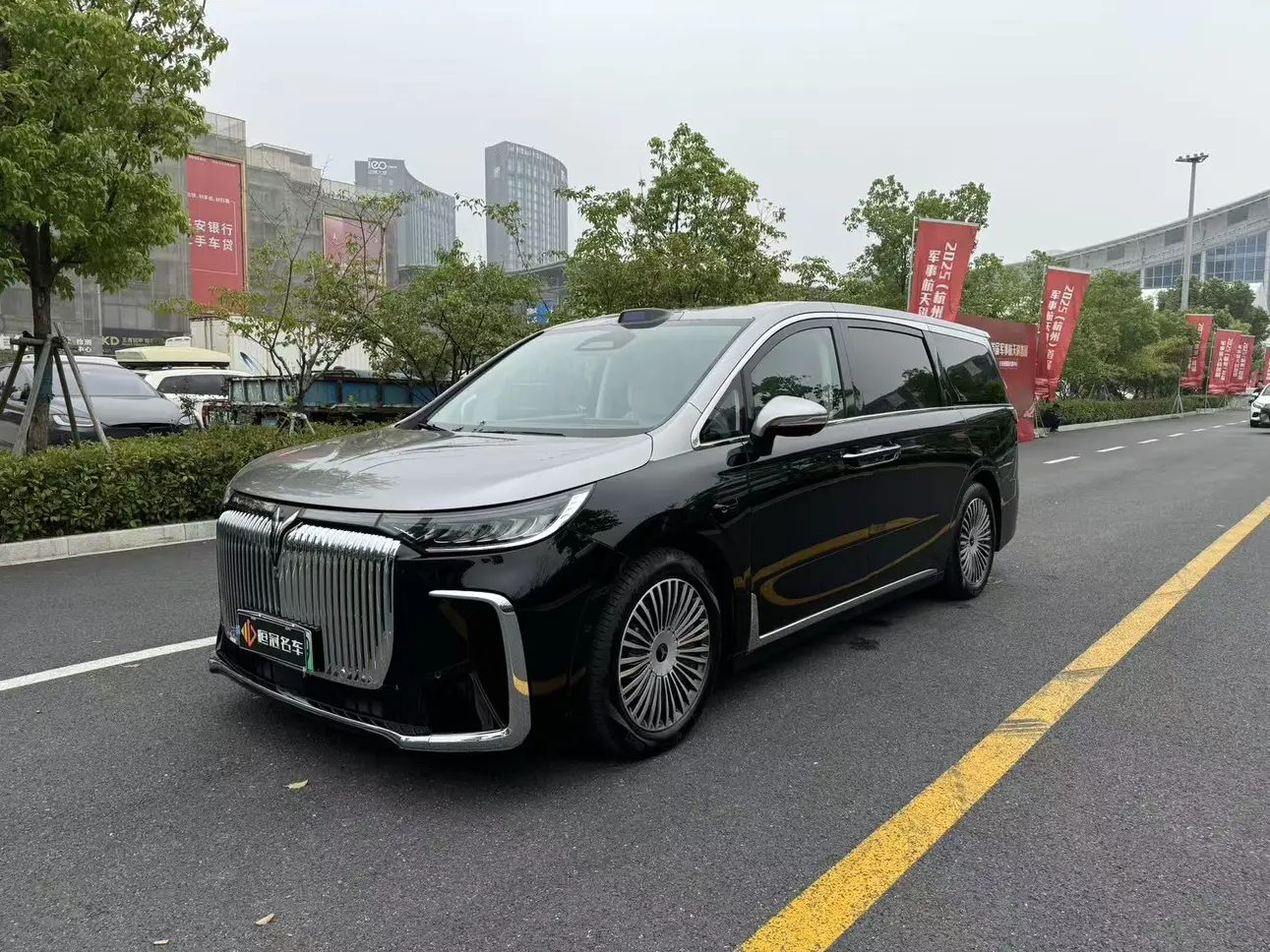 Voyah Lantu Dreamer PHEV  из Китая