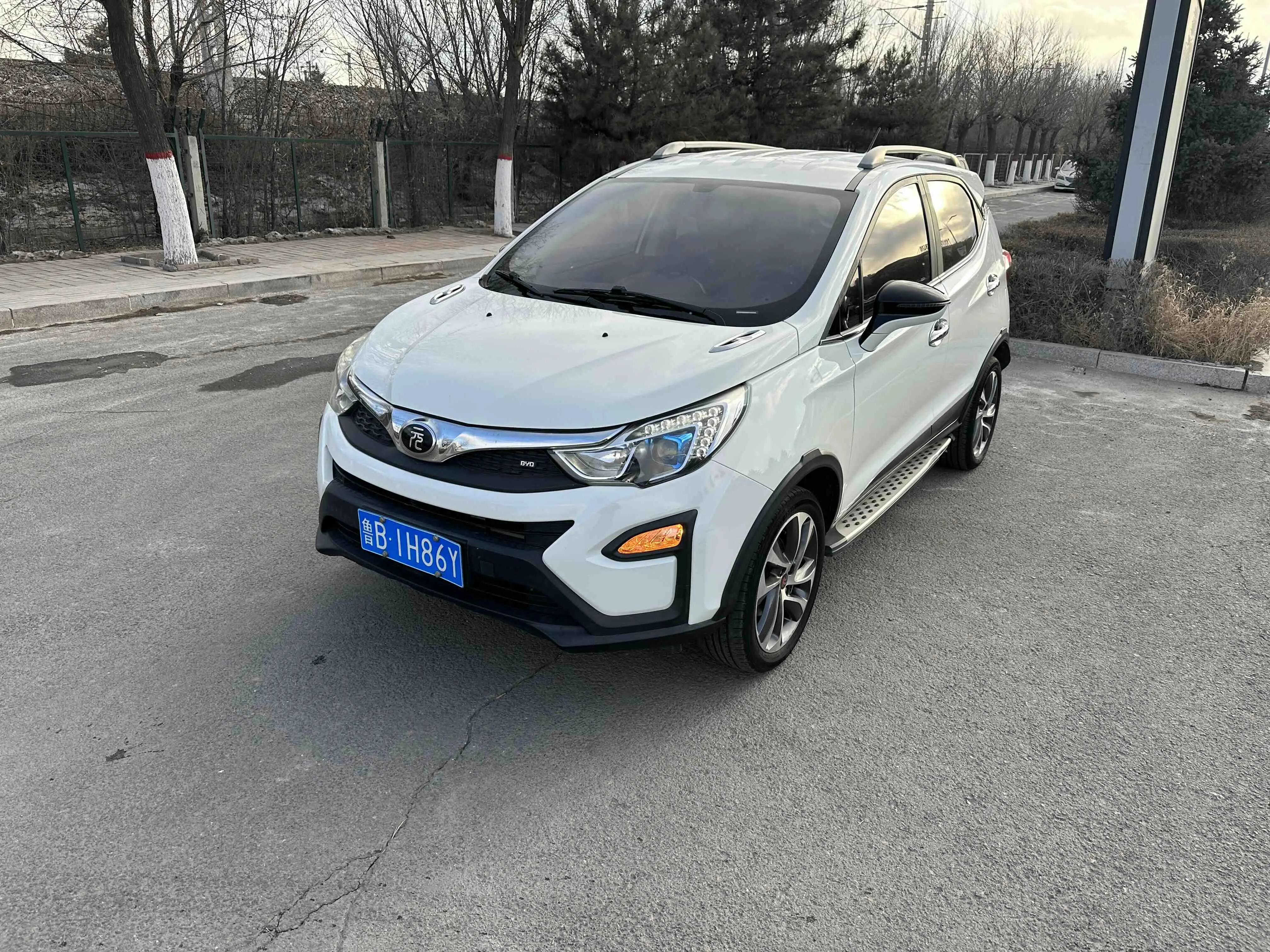 BYD Yuan  из Китая