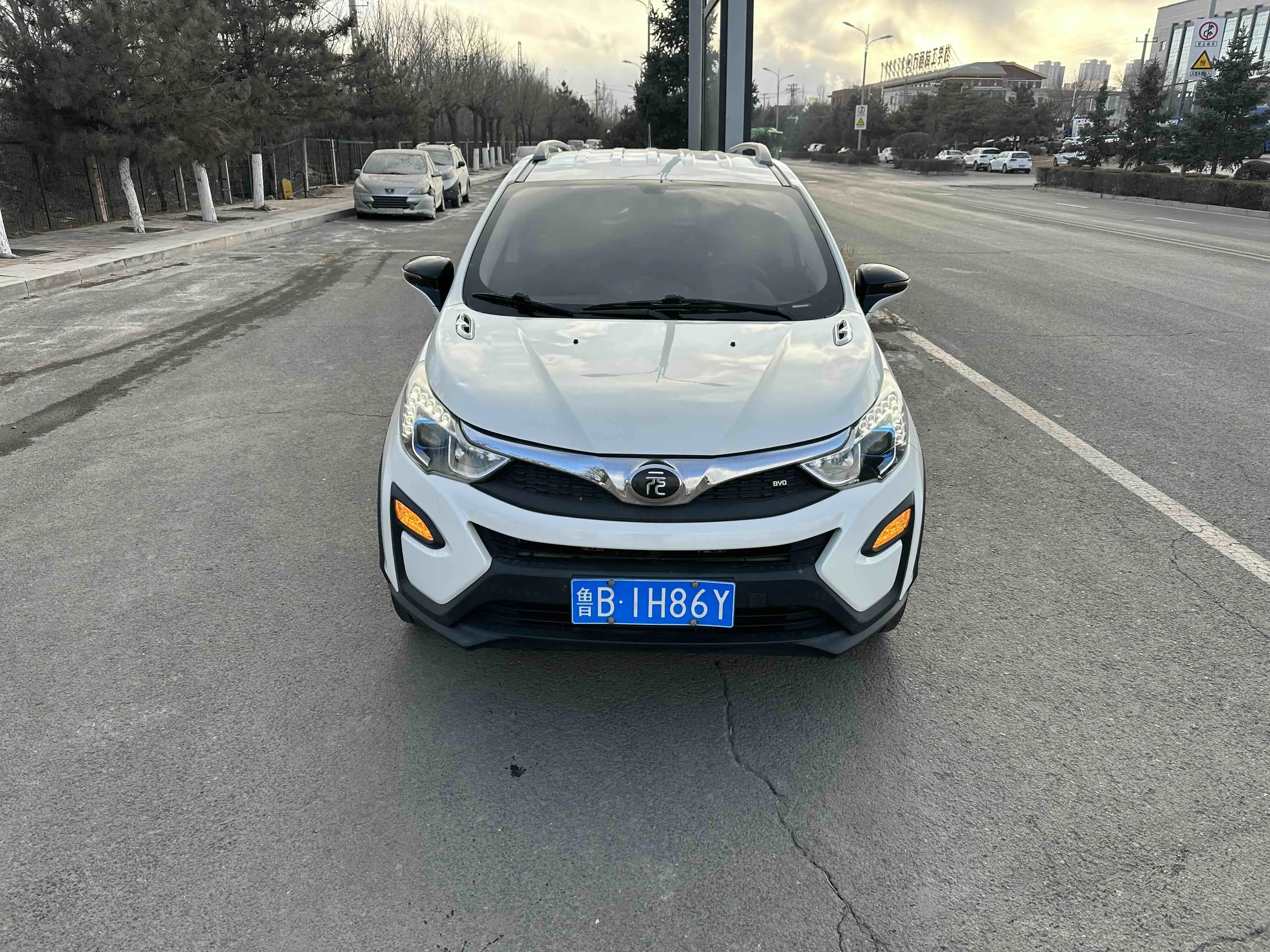 BYD Yuan  из Китая