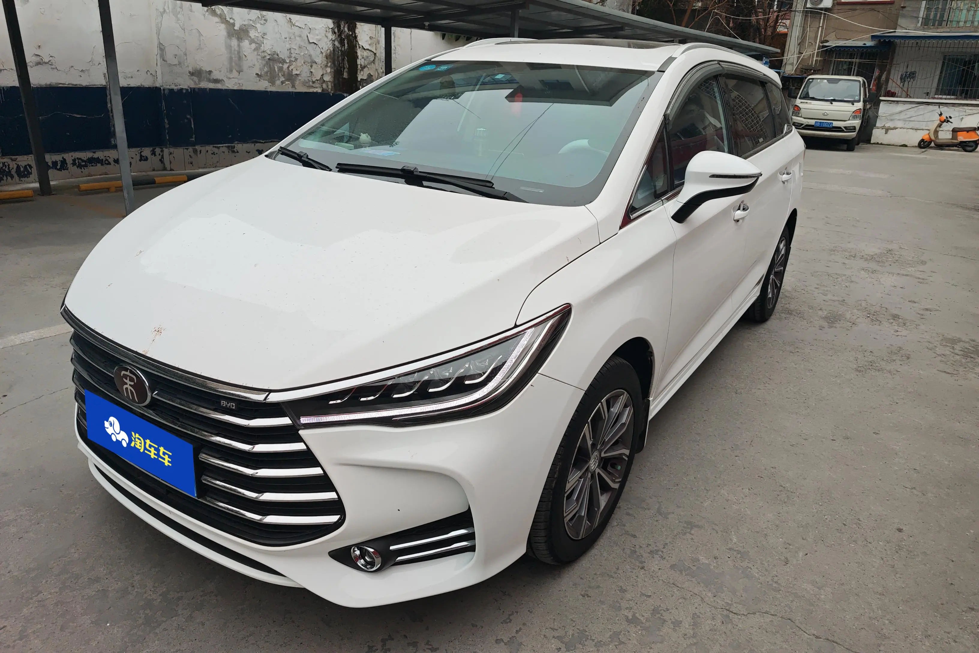 BYD Song MAX  из Китая